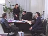 Francouzská sekretářka zvládne své 3 šéfy najednou - freevideo